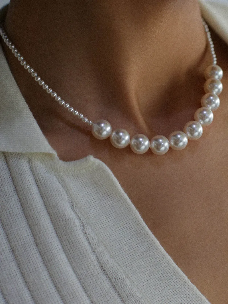 Pearls Beaded Pendant Necklace