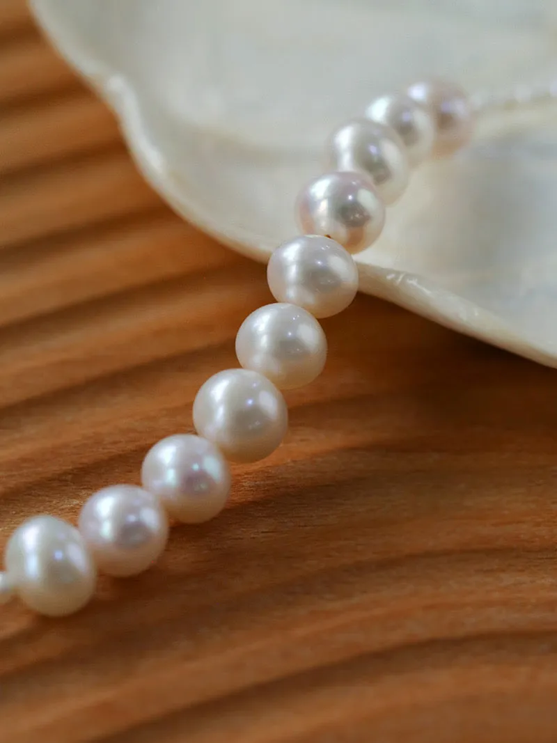 Pearls Beaded Pendant Necklace