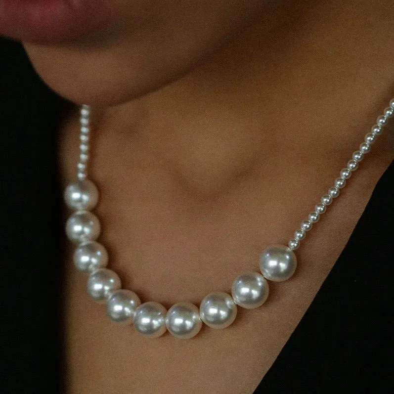 Pearls Beaded Pendant Necklace